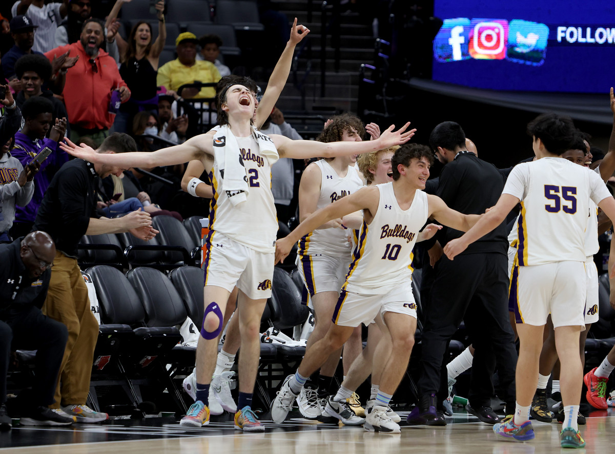 The Bulldogs rejoice their first state title. 